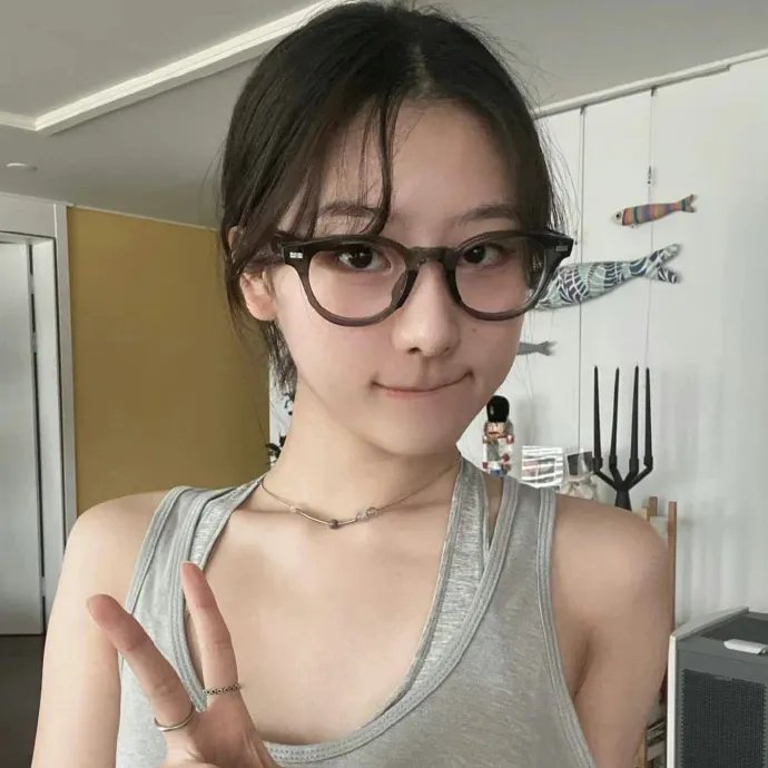 眼里余光都是你封面